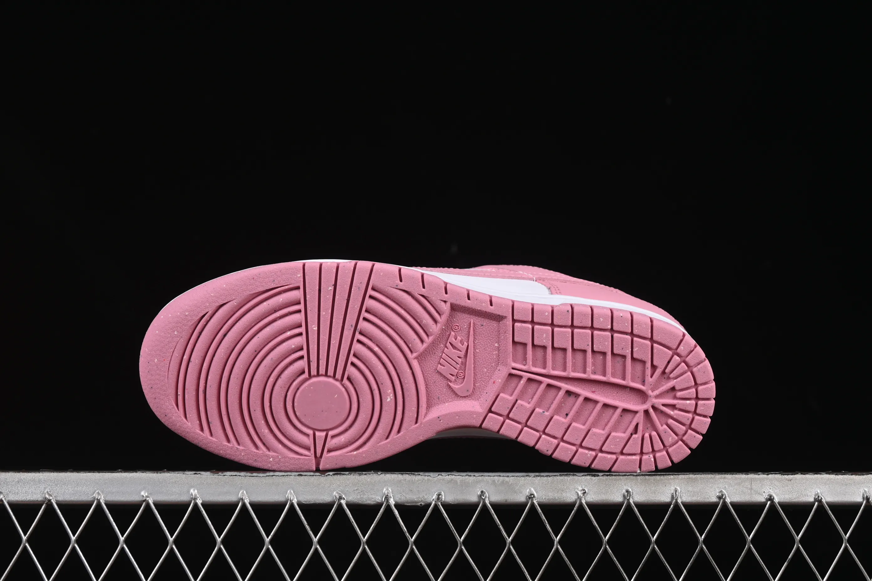 All categories Nk SB Dunk series Nk SB Dunk Low low-top sneakers Nike Dunk Low white pink low-top casual sneakers DD1873-112